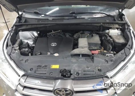 2019 Toyota Highlander Le из США, поврежденный, VIN 5TDBZRFHXKS932903